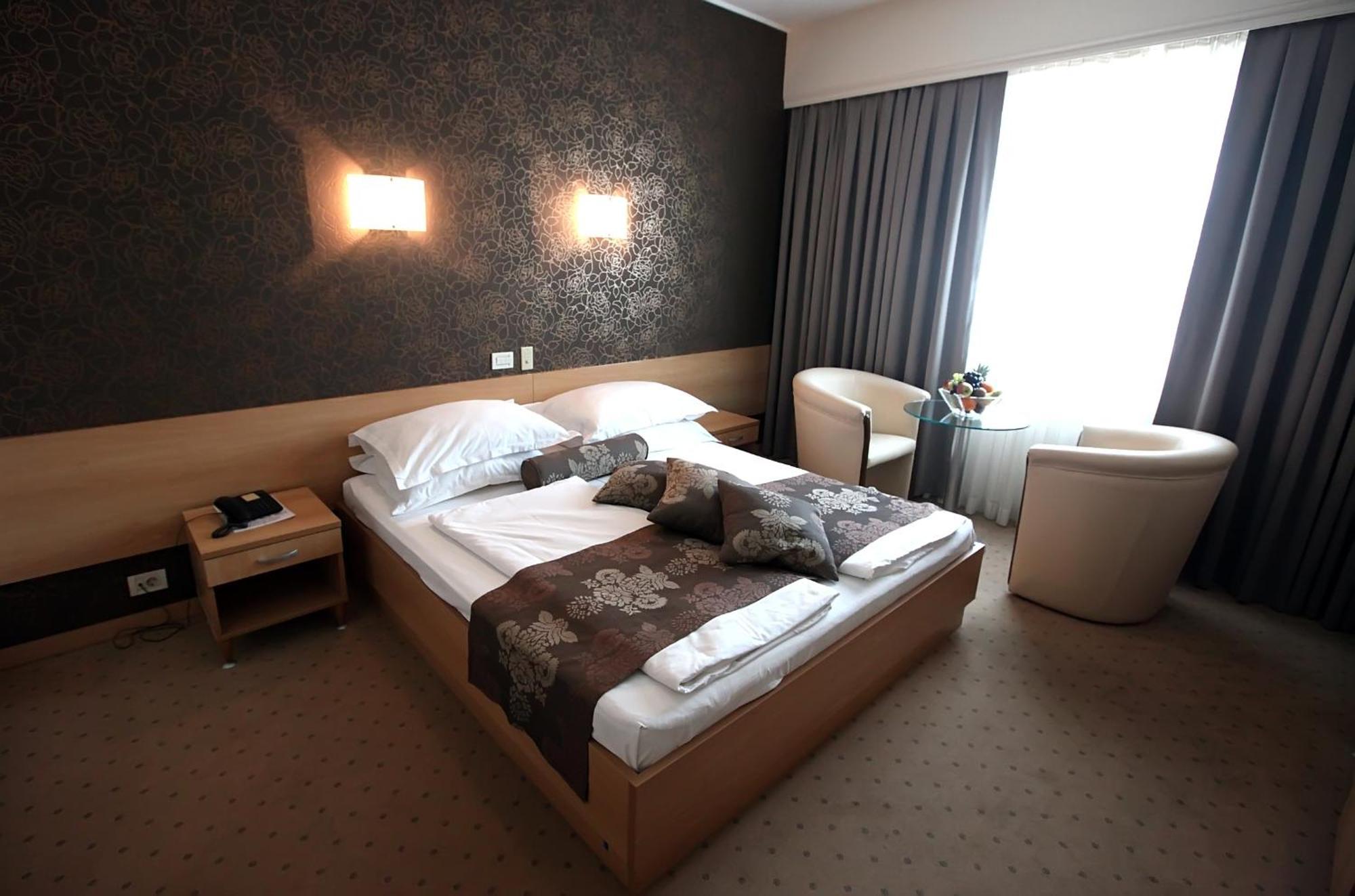 Hotel Zovko Zagreb Sesvete Eksteriør billede
