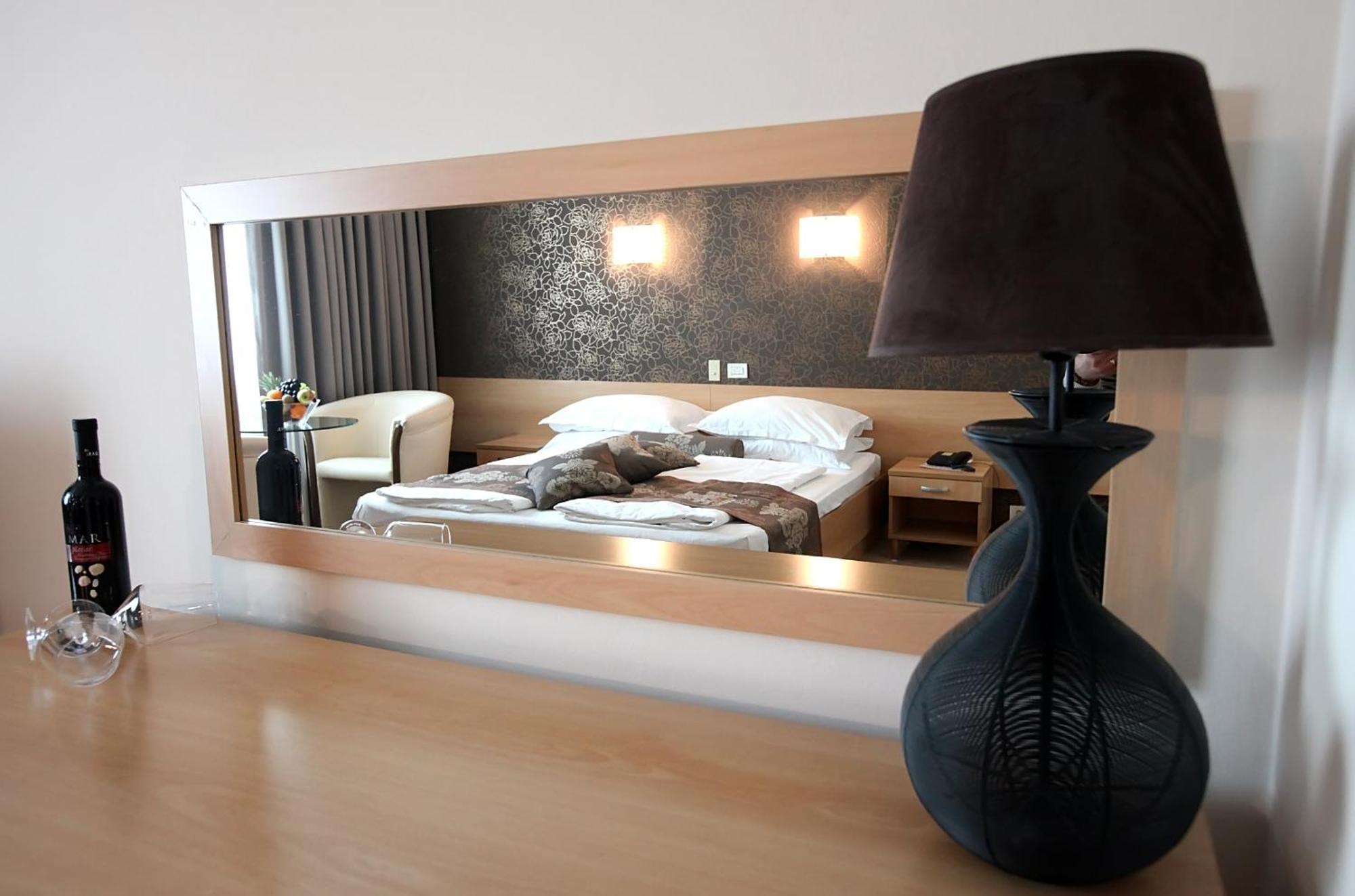 Hotel Zovko Zagreb Sesvete Eksteriør billede