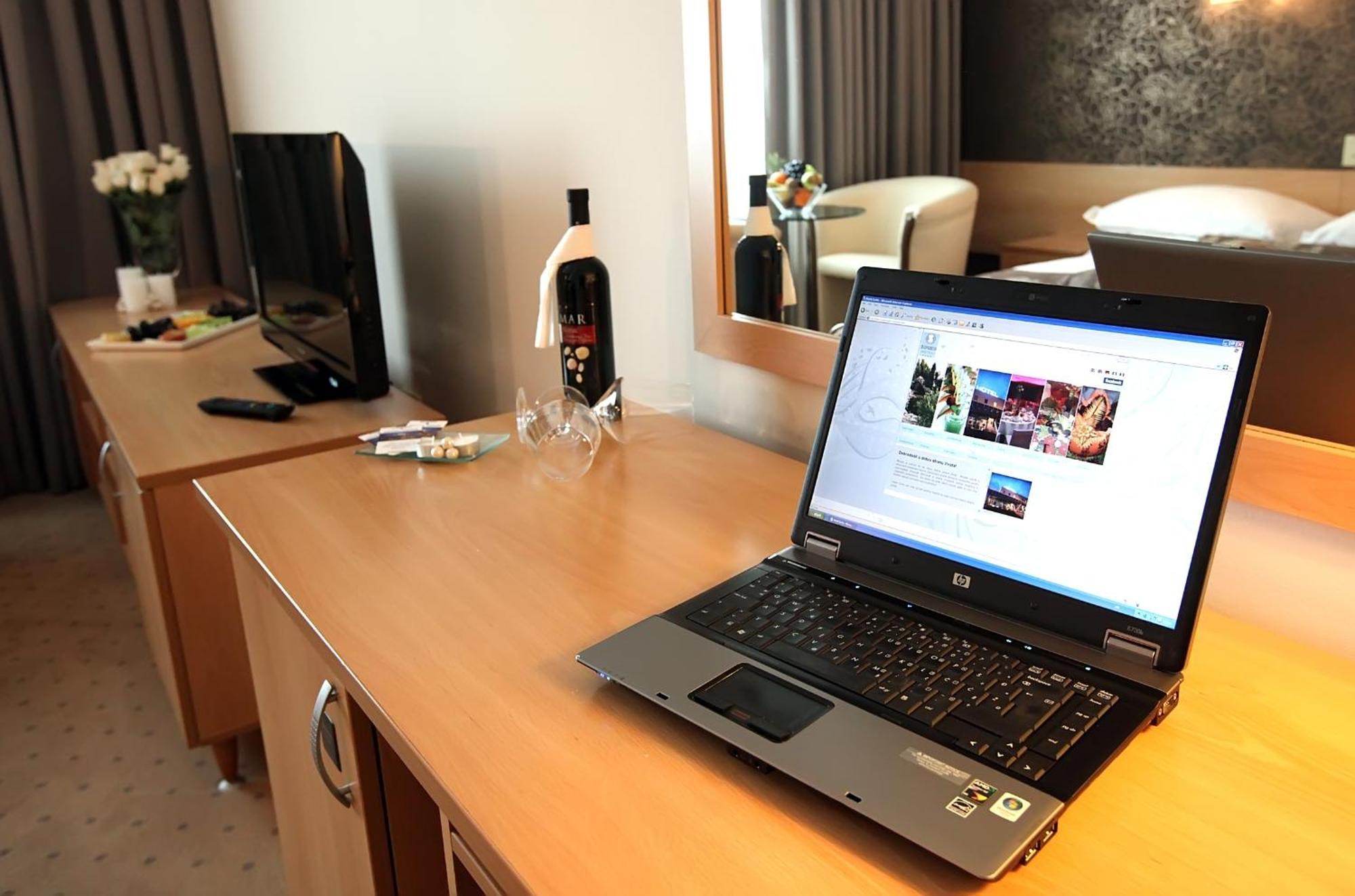 Hotel Zovko Zagreb Sesvete Eksteriør billede