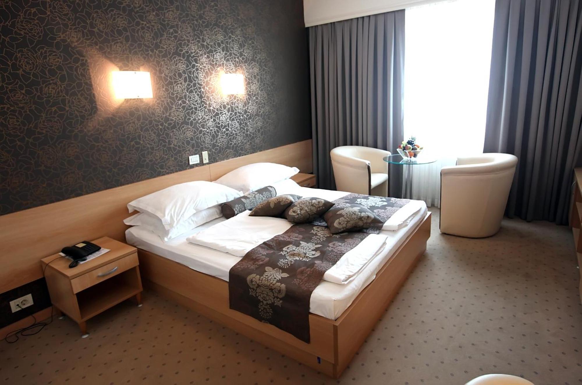 Hotel Zovko Zagreb Sesvete Eksteriør billede