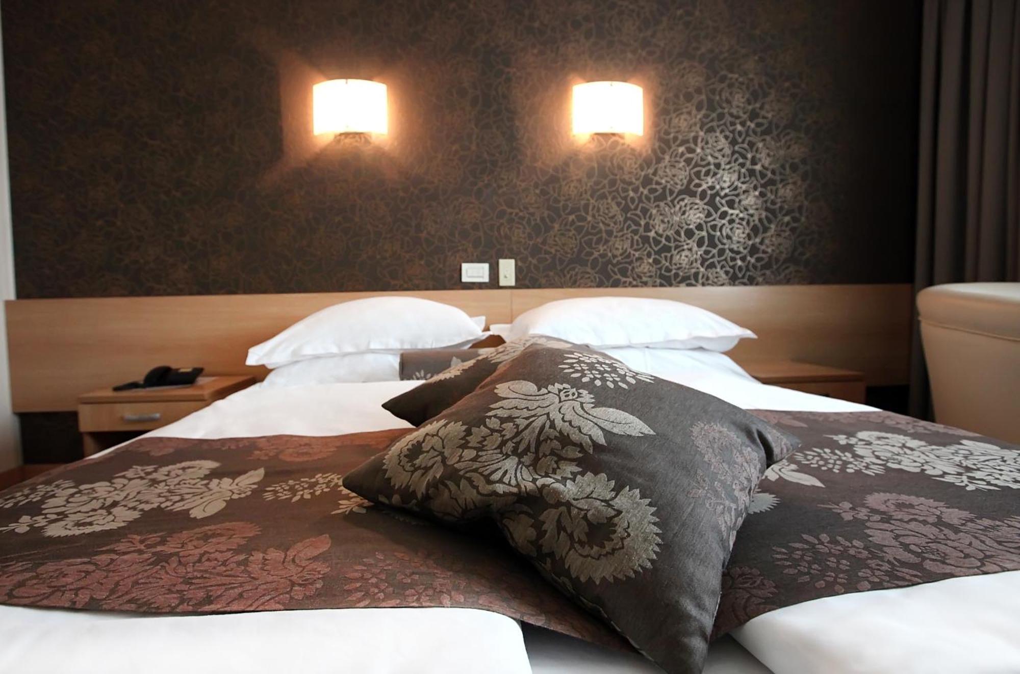 Hotel Zovko Zagreb Sesvete Eksteriør billede